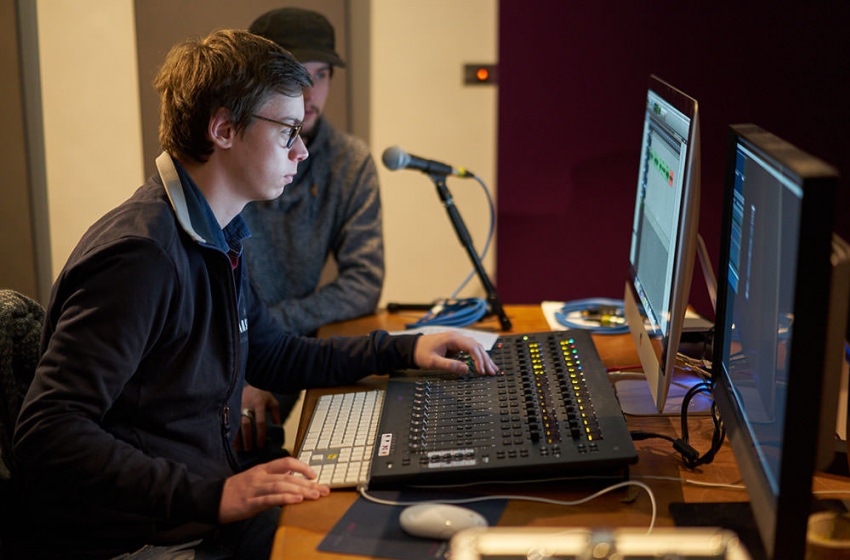 Cifacom - Ecole D'audiovisuel Et De Graphisme