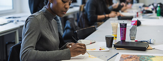 etudiante-design-graphisme ecole-design-graphique
