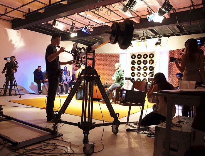 3 PROJETS AUDIOVISUELS POUR FAIRE SES PREUVES 3 PROJETS AUDIOVISUELS POUR FAIRE SES PREUVES